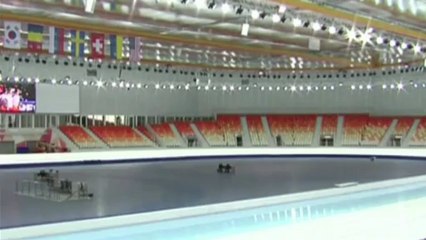 Poutine visite les installations Olympiques à Sotchi