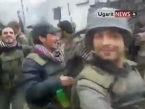 Soldados sirios se olvida de la guerra y bailan al ritmo de Usher