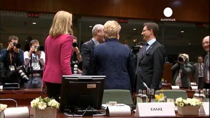 La cumbre del presupuesto comienza con horas de retraso...