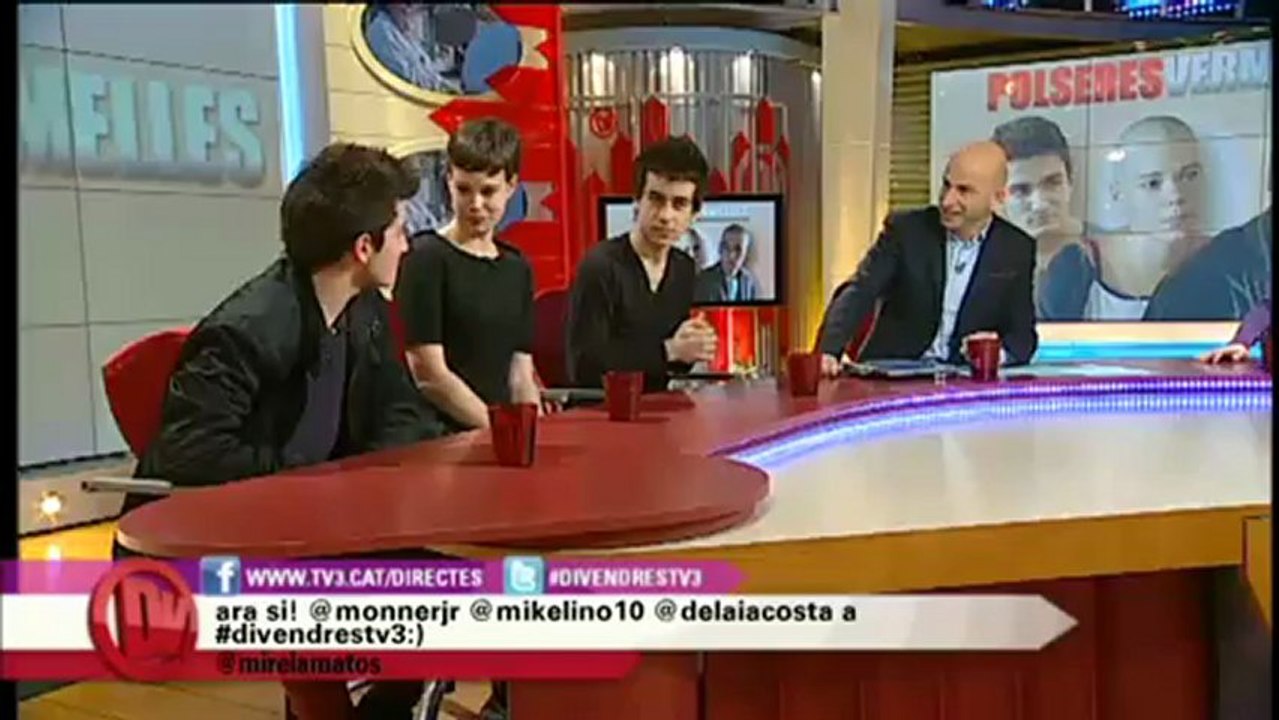 TV3 - Divendres - Els "Polseres" visiten "Divendres" (Part 1)
