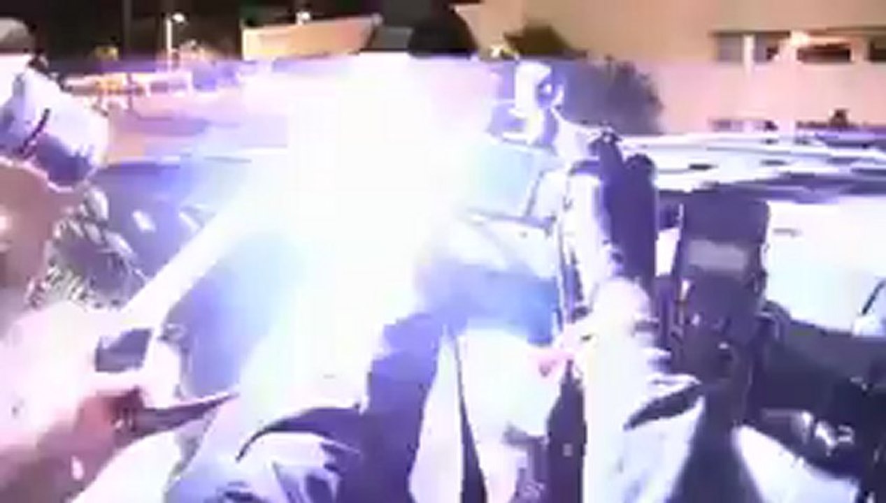 Selena Gomez Takes 3 Fans For a Ride