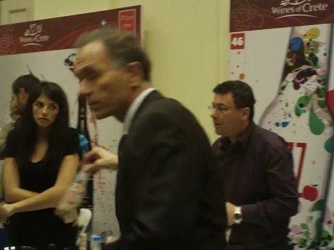 Διονύσια 2013: Ο κ. Μαράκης από την Ένωση Πεζών παρουσιάζει στο NEWS 247 το... Fizz