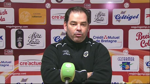 Conférence de presse EA Guingamp - Angers SCO : Jocelyn GOURVENNEC (EAG) - Stéphane MOULIN (SCO) - saison 2012/2013