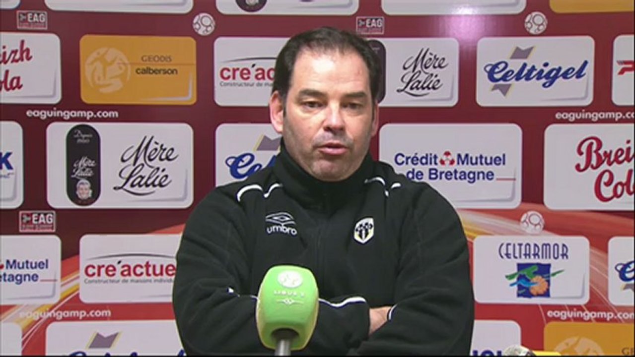 Conférence de presse EA Guingamp - Angers SCO : Jocelyn GOURVENNEC (EAG) - Stéphane MOULIN (SCO) - saison 2012/2013