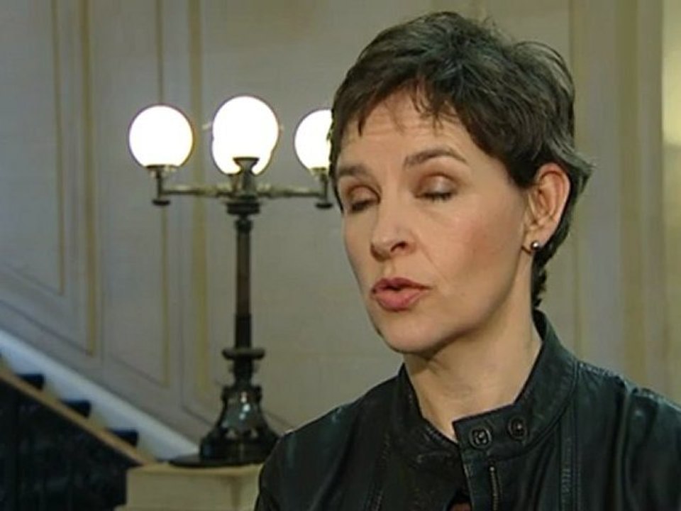 Shadow Environment Secretary slams government over horsemeat