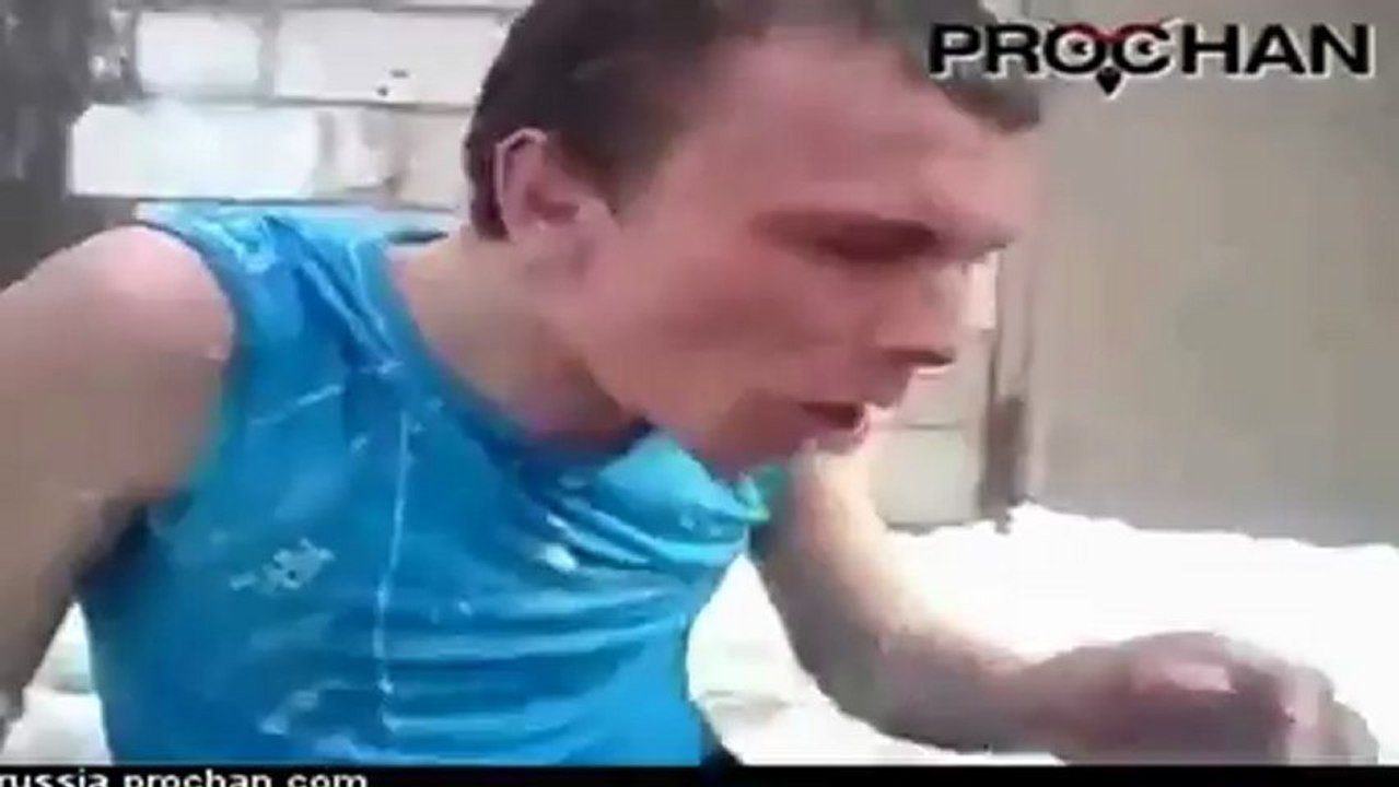 la forma en la que se avienta los saltos mortales