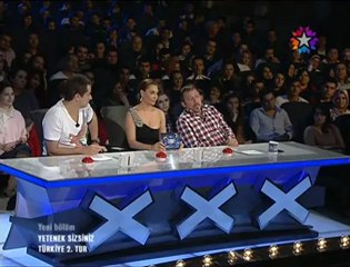 Vanlı Sedat Yetenek Sizsiniz'e gölge şovuyla damga vurdu