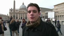 Vatican: les touristes surpris de la démission du pape