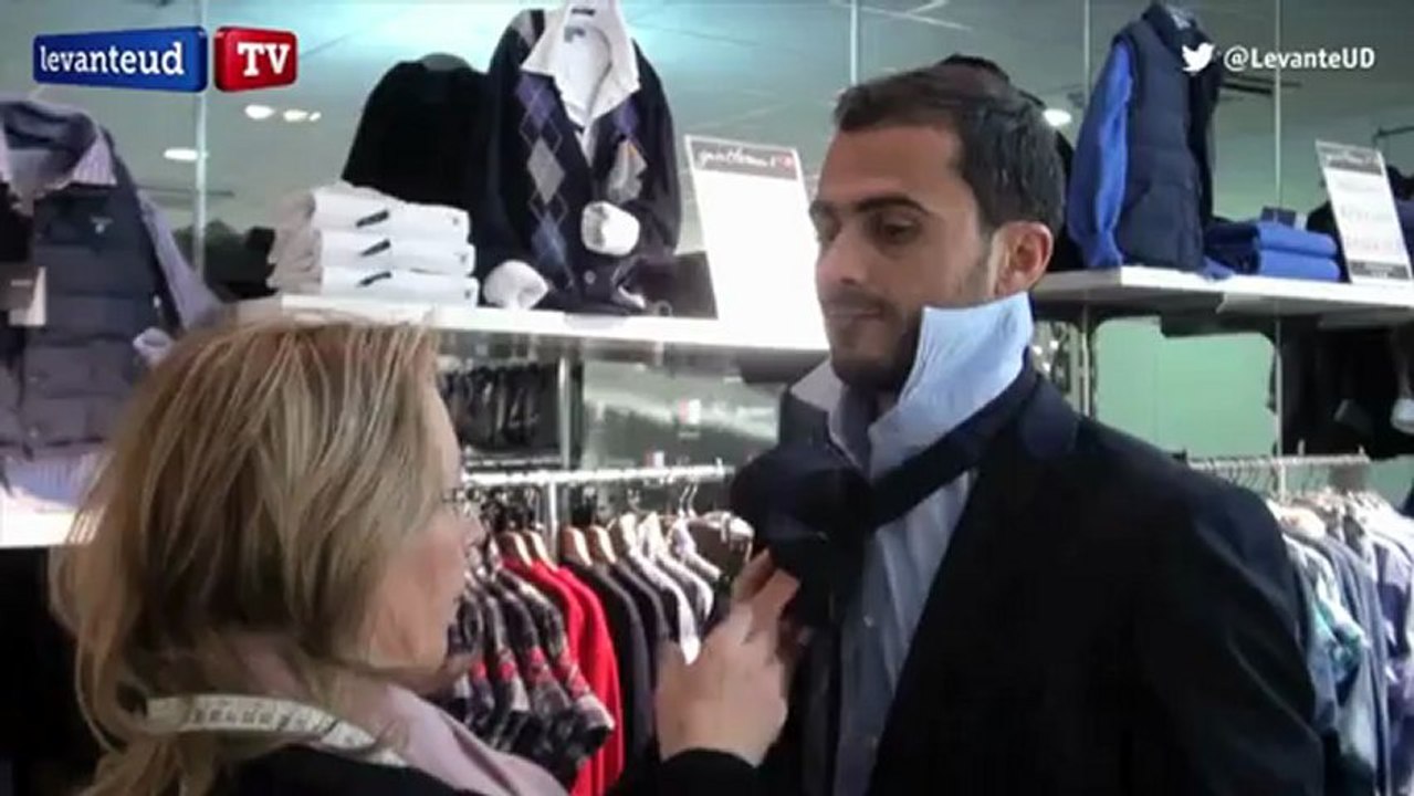 Acquafresca y Vyntra visitan Tiendas N&S para recoger su traje Hamaki-ho
