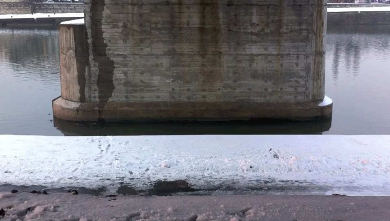 Record 11.02.2013, 16:11 – 16:14, Krakow: Podolski boulevard, under the railway bridge