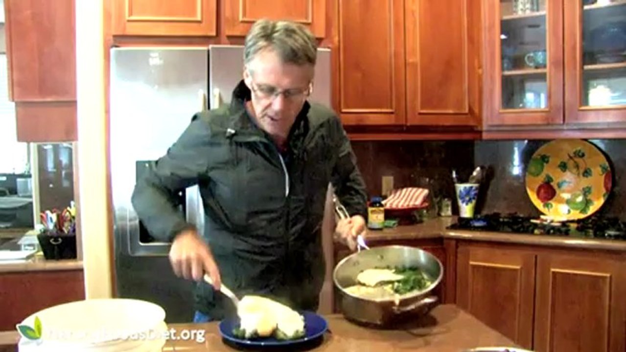 Easy Breakfast Recipe For Kale With Eggs - Learn How To Cook Kale & Eggs Properly.