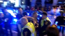 Homme frappe un policier à mardi gras