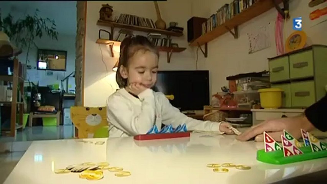 Luna, exclue de l'école pour cause de tyrannie...