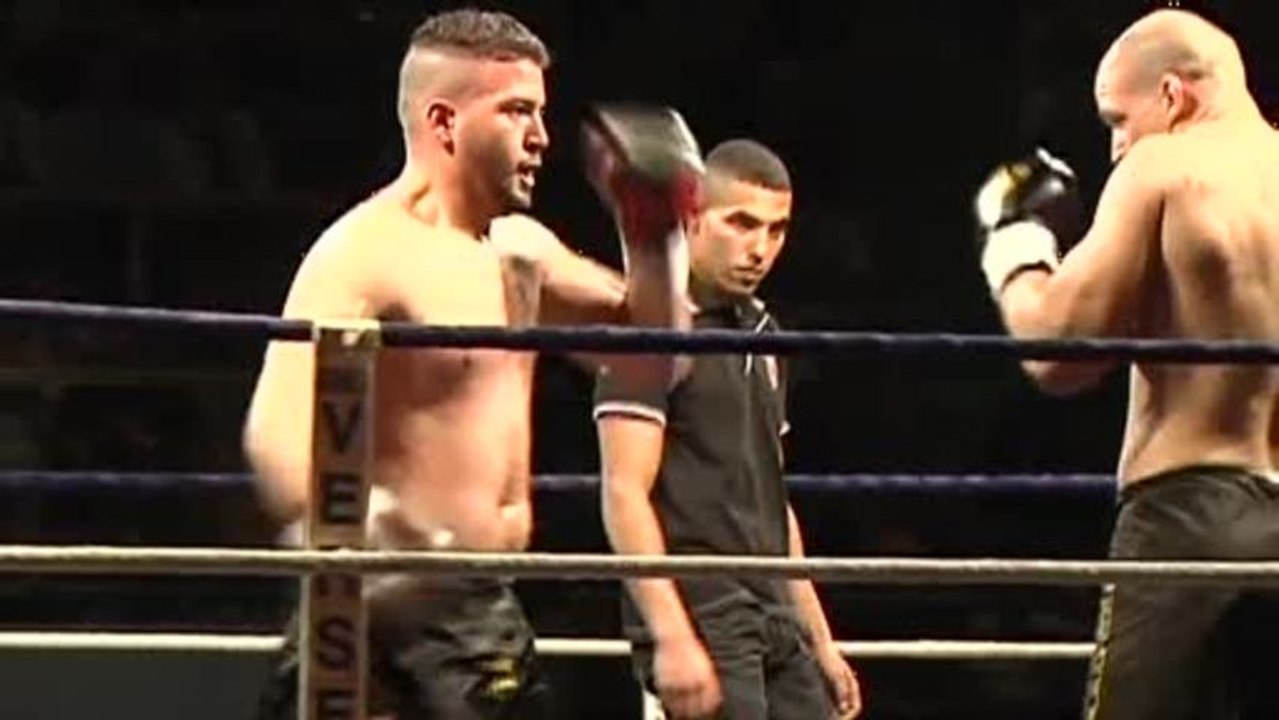 Canal32 - Mag Sports - K1 Boxe Thaï à Troyes  (11/02/13)