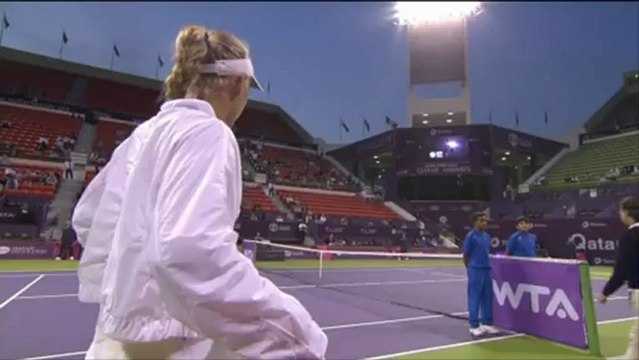 Doha - Wozniacki también pasa sin apuros