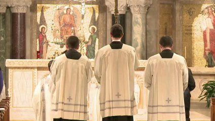 US church and faithful react to pope's resignation