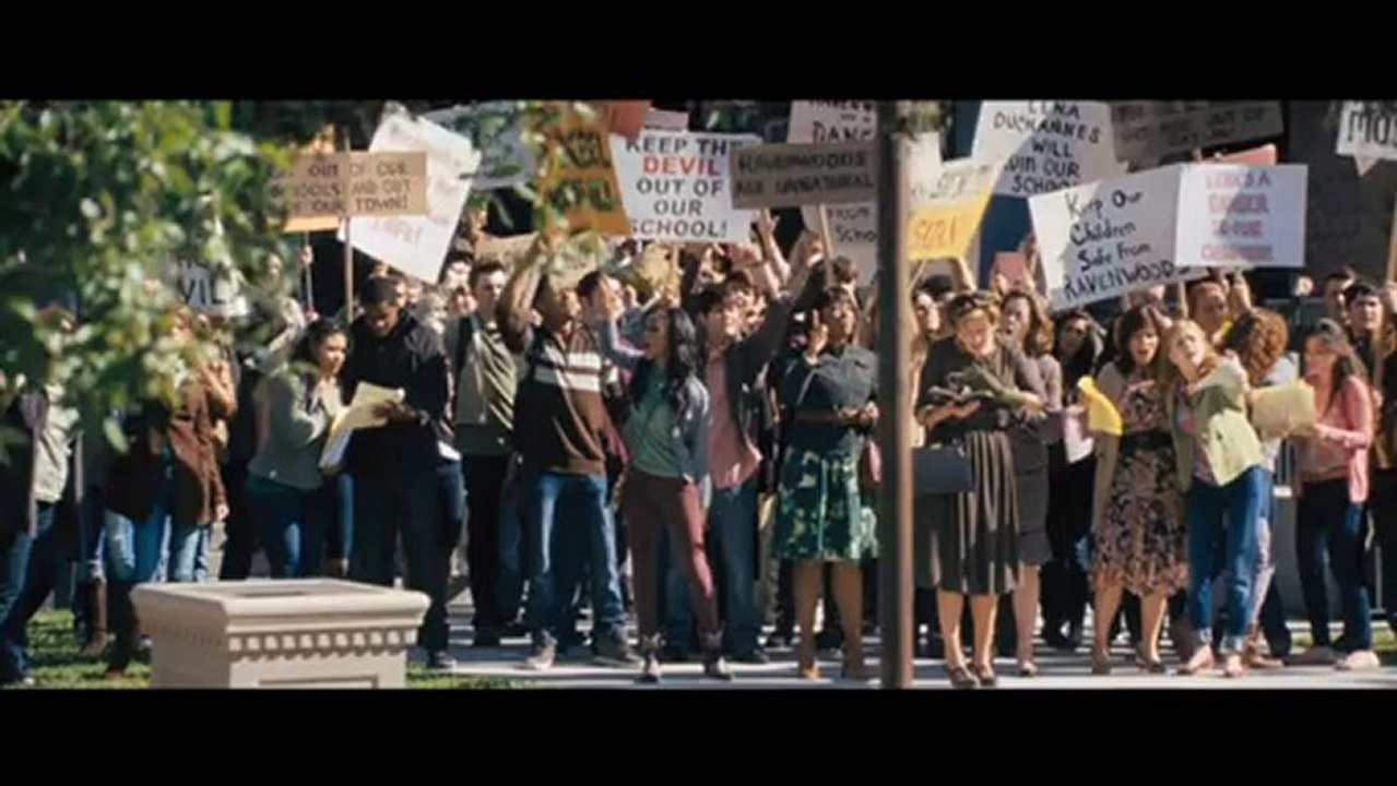 Beautiful Creatures - Exclusive Interview with Alice Englert and Alden Ehrenreich