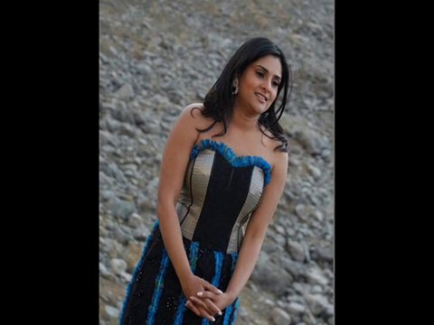 Mallu Actress Divya Spandana Show