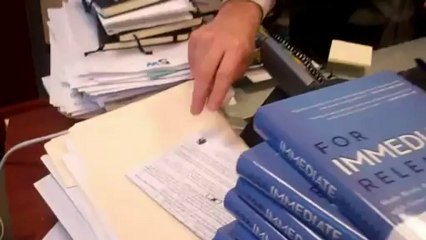 5WPR CEO Ronn Torossian shares what's on his desk