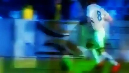 O Derek Boateng εν δράσει