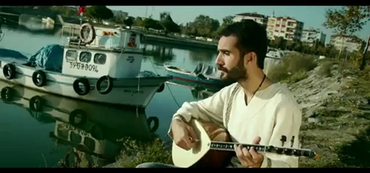 Caner Gülsüm 'öyle küskün bakma yar