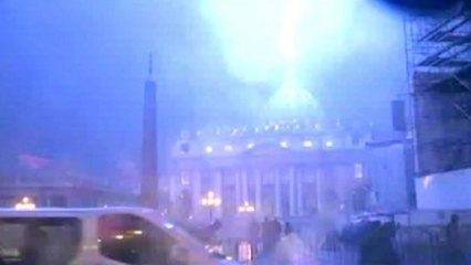 Lightning strikes Vatican