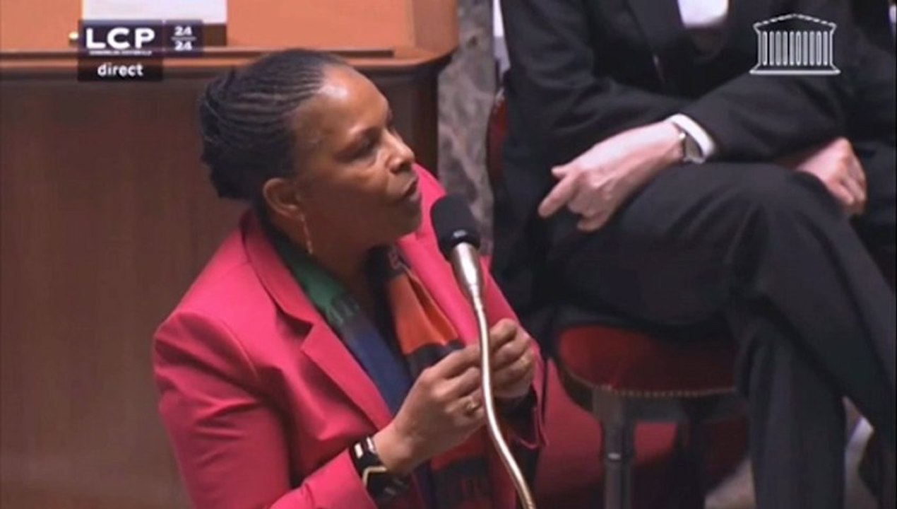 Taubira accueille le mariage homo avec poésie