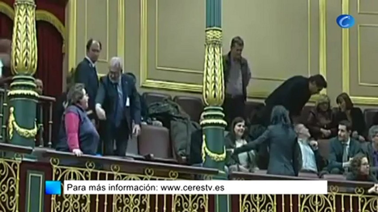 Desalojados del Congreso tras gritar "cabrones" y "asesinos"