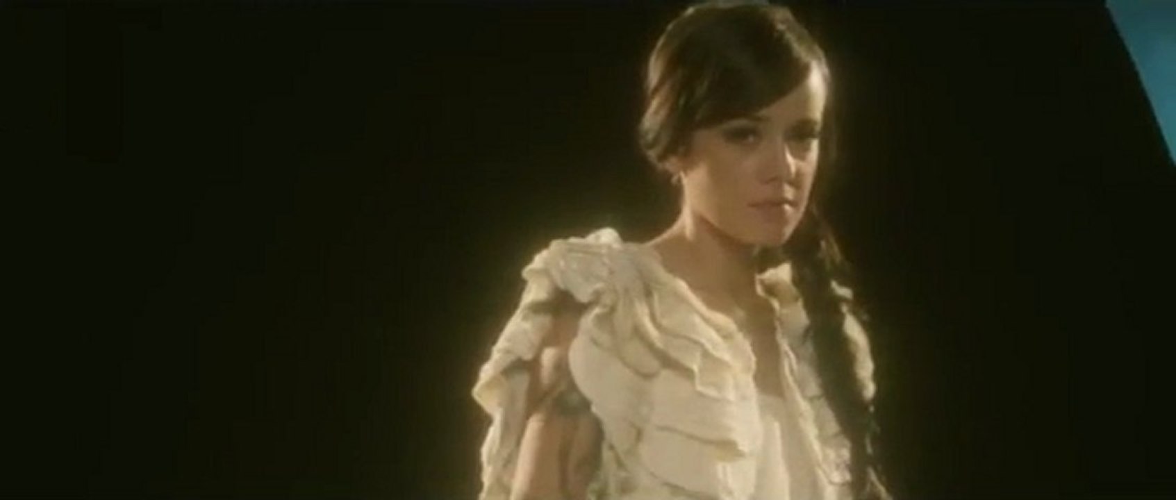 Alizée: A cause de l'automne clip officiel