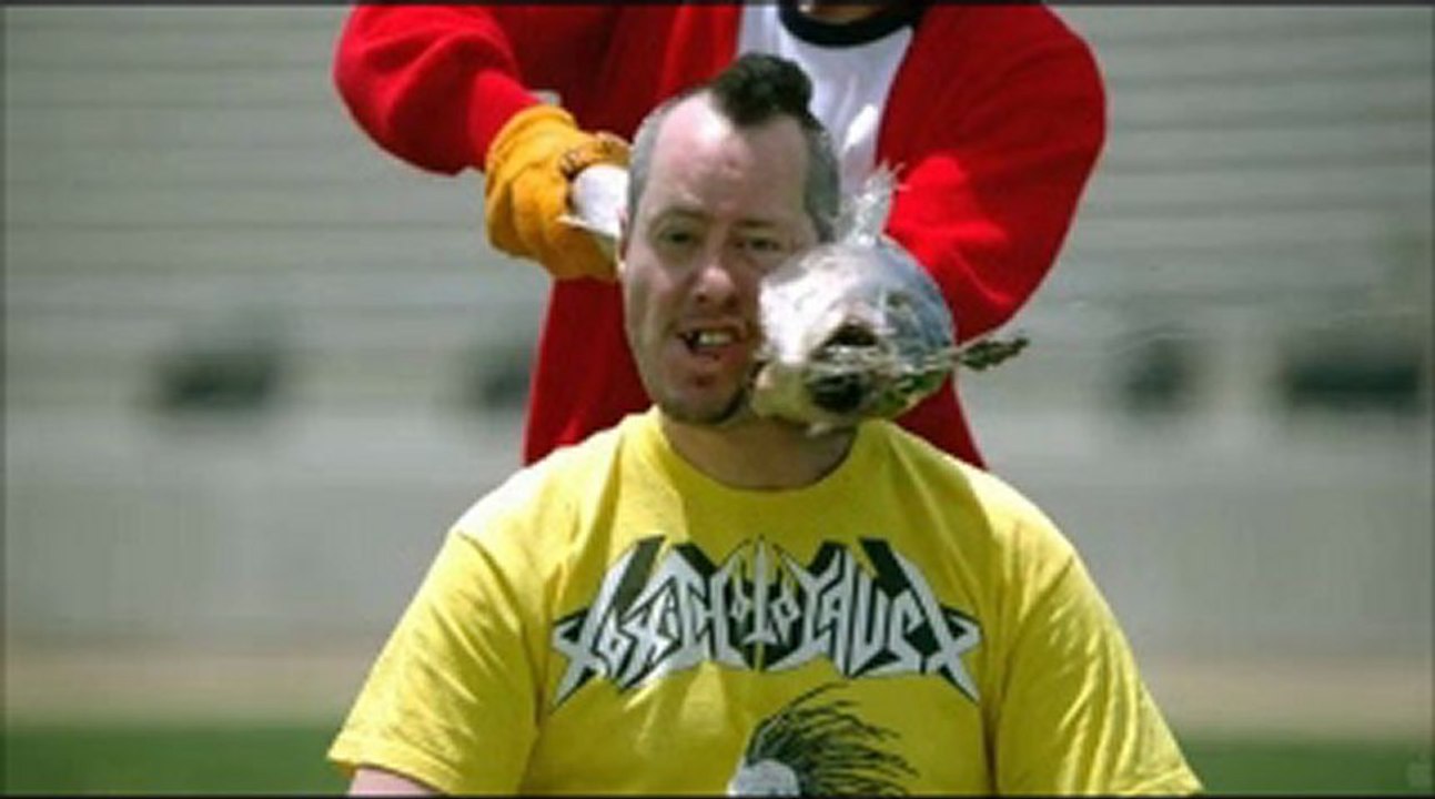 Jackass 3d  watch online www.hdmoviespool.com