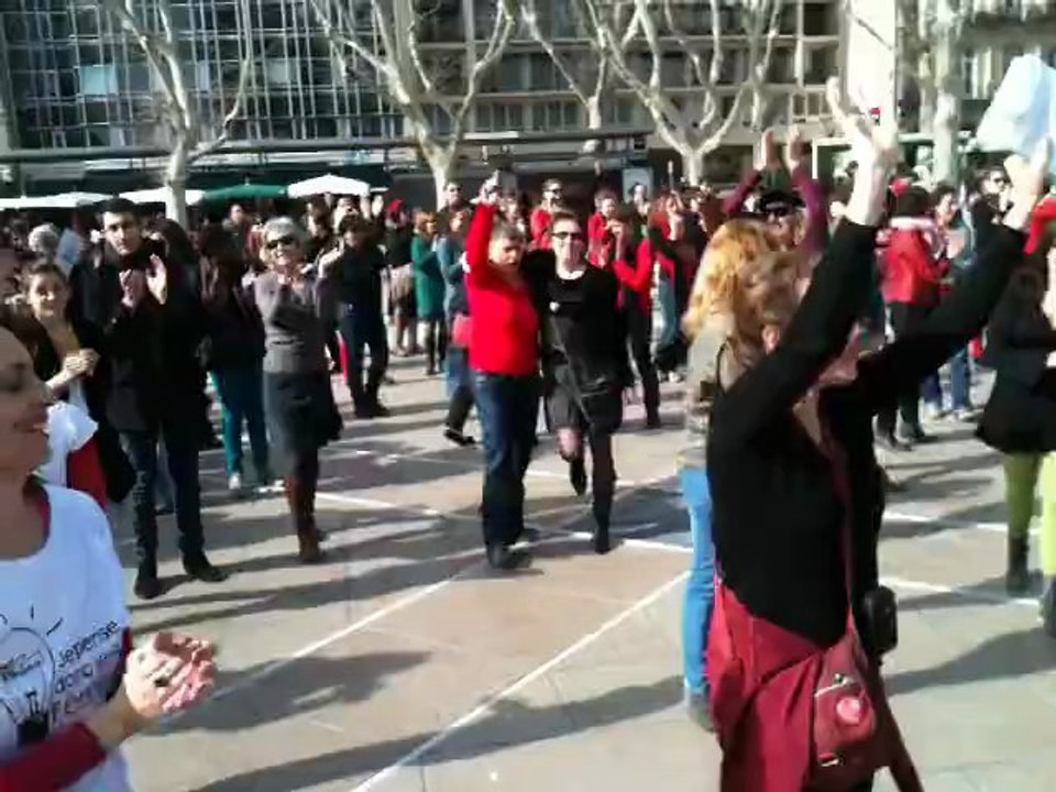 Flash Mob de Montpellier contre les violences faites aux femmes, manifestation mondiale One Billion Rising et V-Day du 14 février 2013