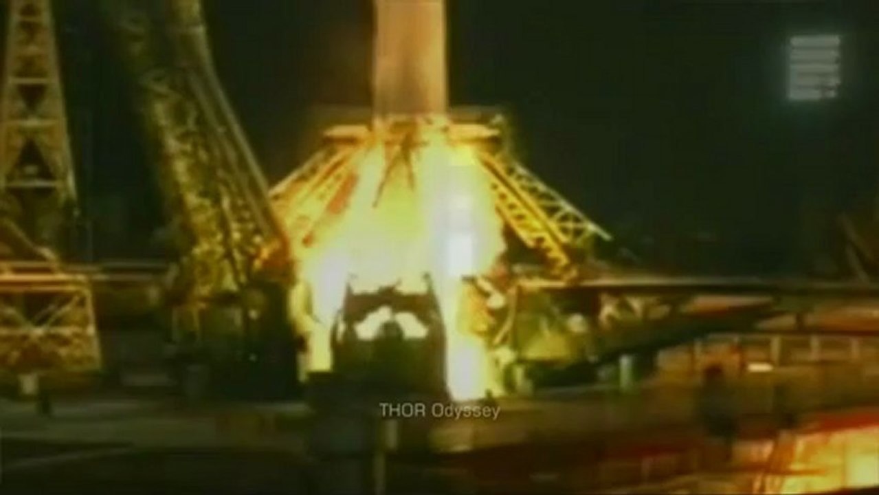 2 OVNI pendant un décollage de Fusée "France/Russie" (12 Fevrier 2013)