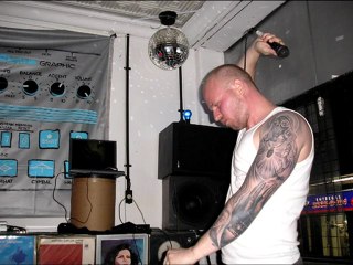 Bizarre Uproar-  Private Live 1.1.2011 Helsinki (Cass, SSided, Ltd, C36)