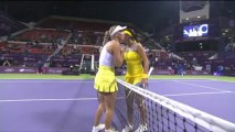 Wozniacki eases into last 16