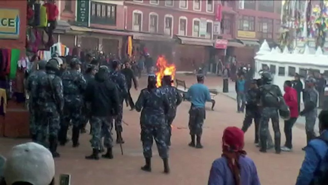 Tibetano comete ato de imolação