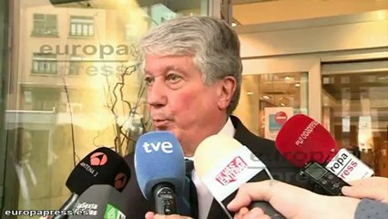 Arturo Fernández: "Reflexión no es una dimisión"