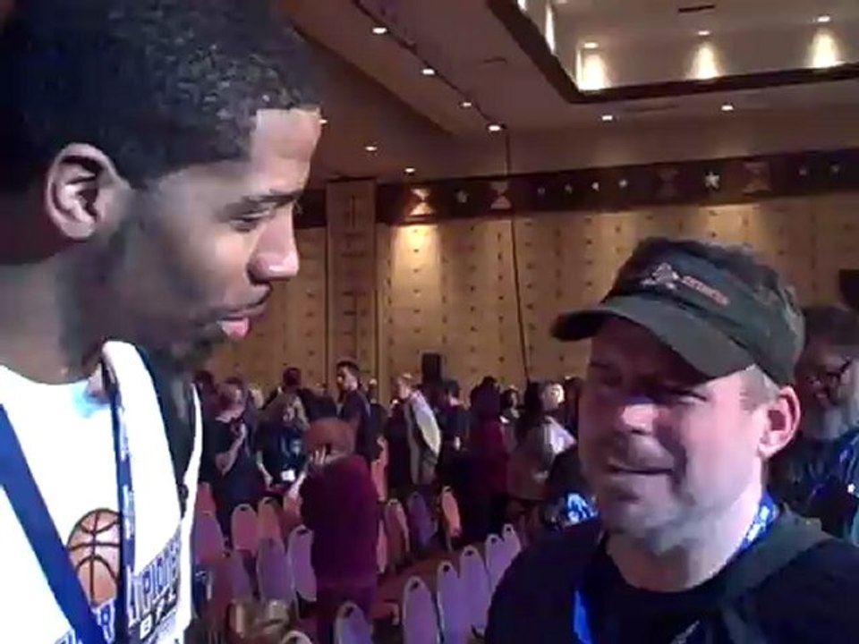 Part Time Marketer shows basketball coach how to provide resources for Team.