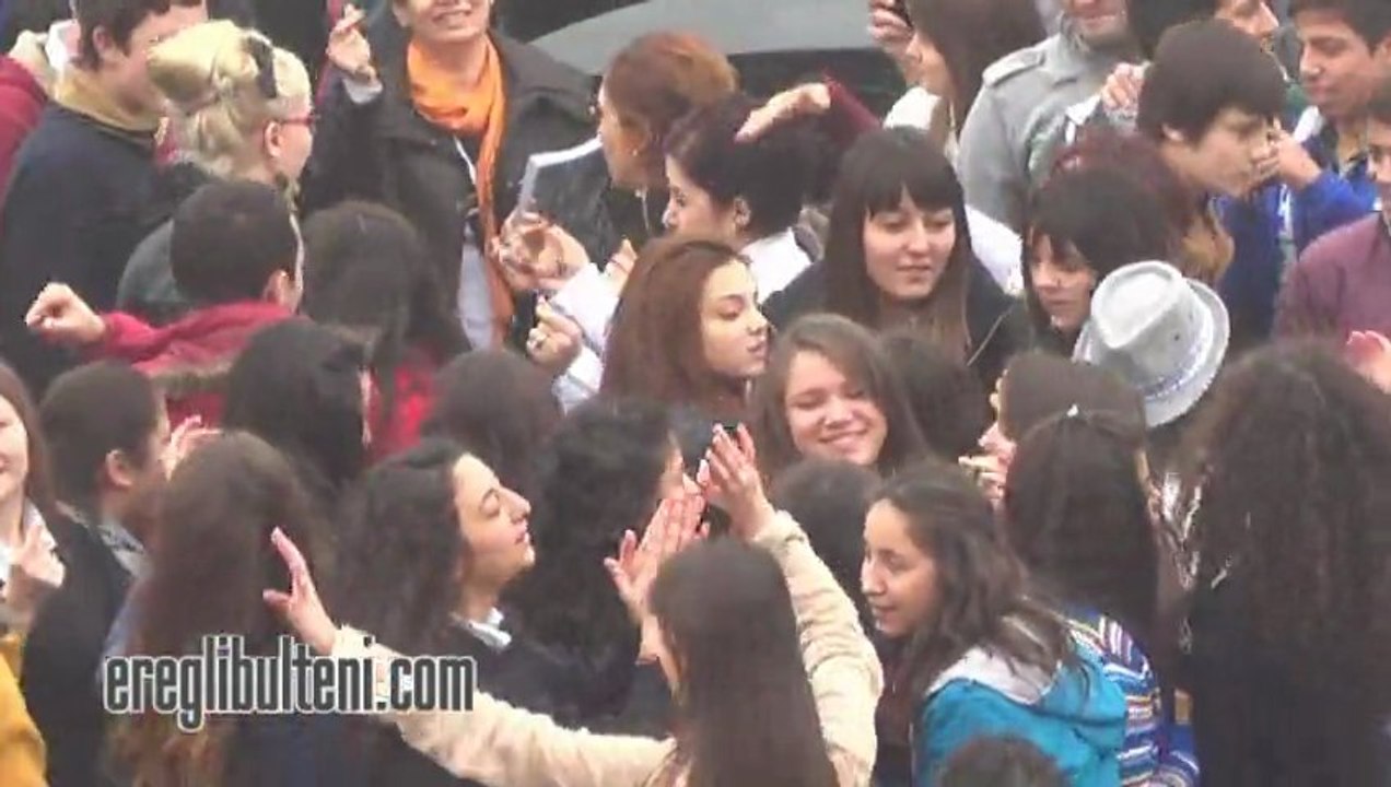 Kadına şiddete dans  ederek ‘hayır’ dediler