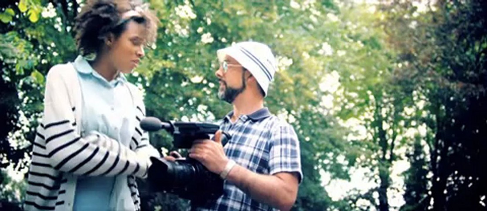 Pas très normales activites - Trailer