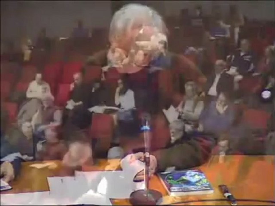 Bernard Hubert (Agropolis International President) present the book "Renewing Innovation Systems in Agriculture and Food"