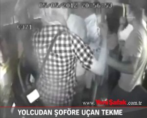 Seyir halindeki otobüs şoförüne uçan tekme