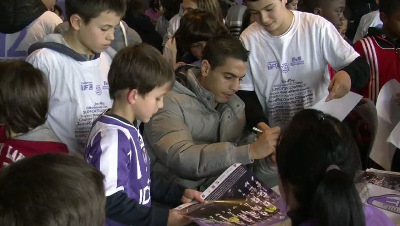 La Conférence des Jeunes Citoyens Supporters sur le football féminin