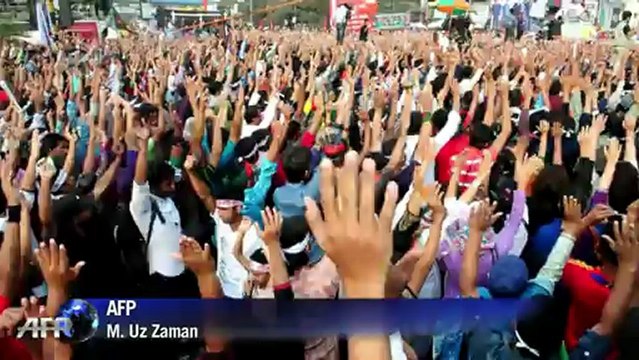 Tens of thousands join war crimes protest in Dhaka