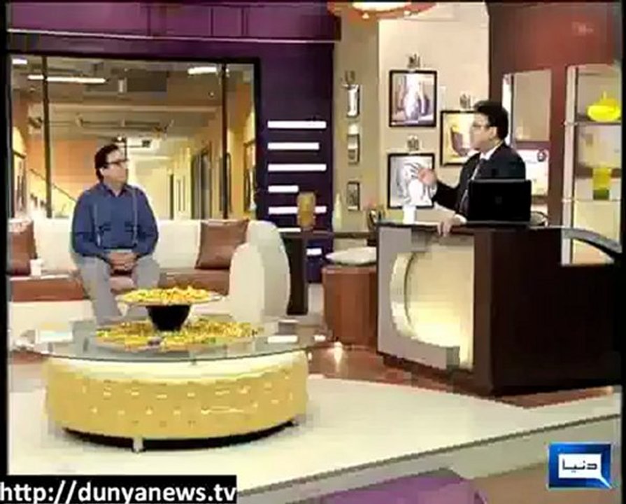Azizi On Qamar ul Zaman Kaira Calling Tahir ul Qadri Molvi