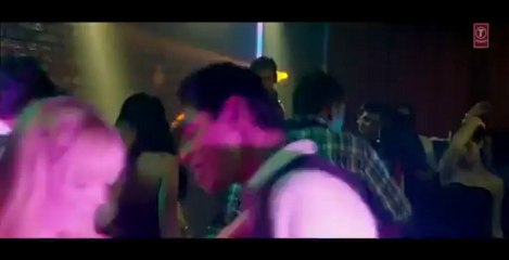 Capuchino  John Abraham, Chitrangda Singh- I Me Aur Main