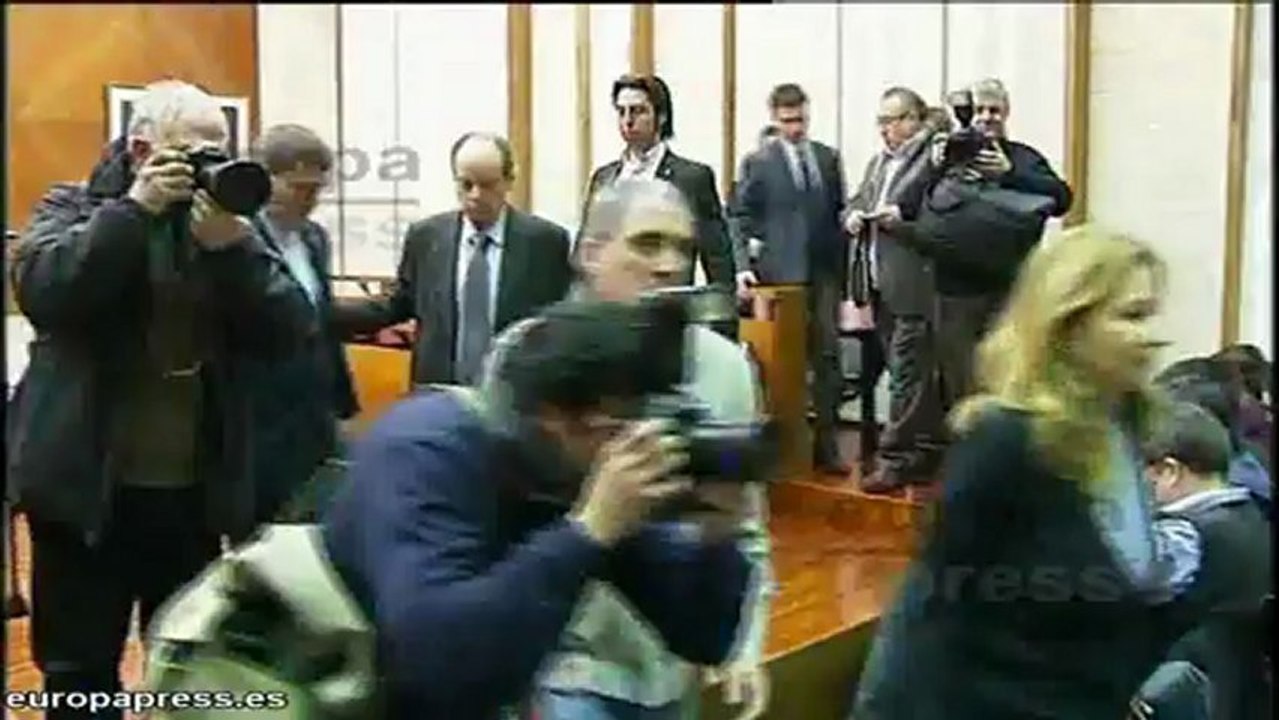 Bustos dimite como alcalde por "el bien de la c...