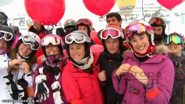 Grandvalira celebra con un espectacular corazón el San Valentín más solidario