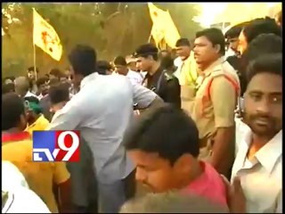 Chandrababu determined to continue padayatra despite fall