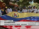 Estudiantes señalan que fotos del presidente Chávez 