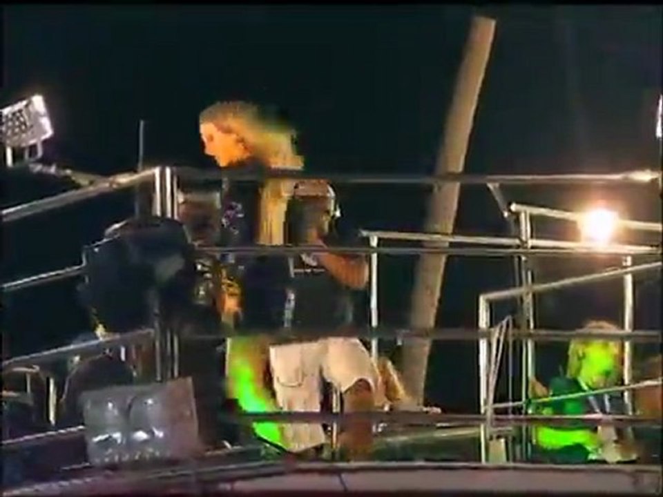 Claudia Leitte canta Faz Um Carnaval 2013